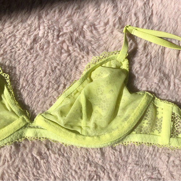 💛VICTORIA’S SECRET BRALETTE LACE BRA - Picture 7 of 15